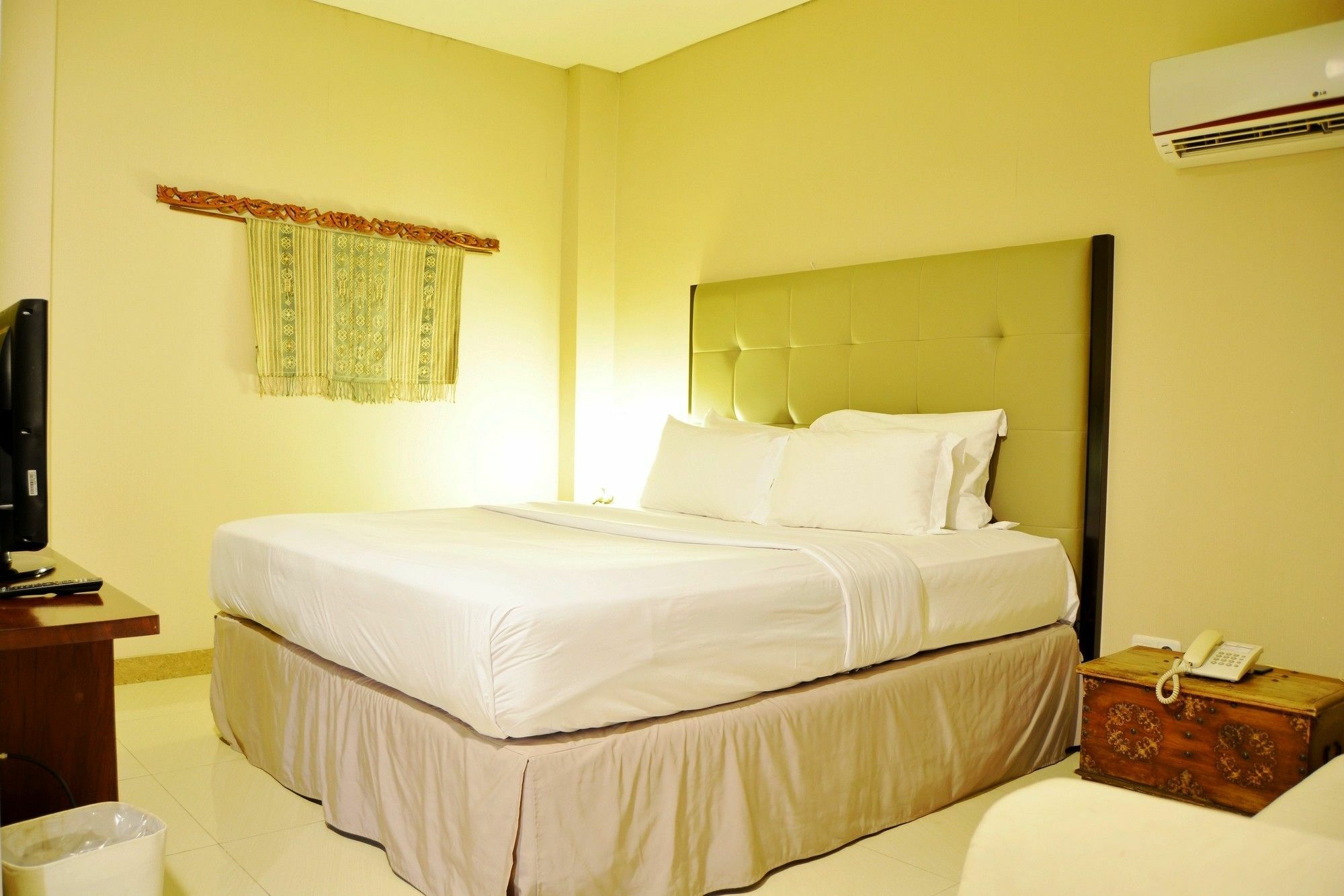 W Home Cikatomas Jakarta Exterior photo
